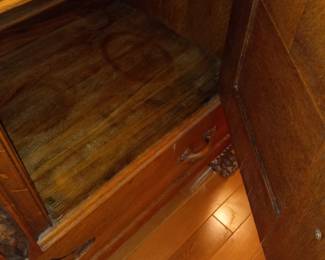 Items Located In The Dining Room