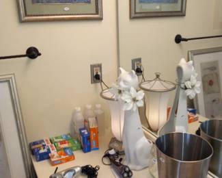 Items Located In The 1st Bedroom Bathroom