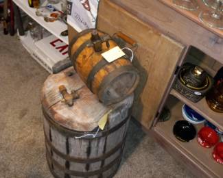 Items Located In The 1st Bedroom ( Vintage Beer Room)