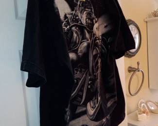 Items Located In The 1st Bedroom Bathroom