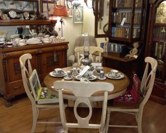 Items Located In The Dining Room