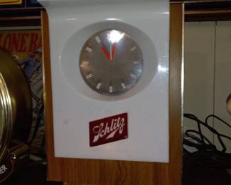 Items Located In The 1st Bedroom ( Vintage Beer Room)