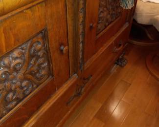 Items Located In The Dining Room