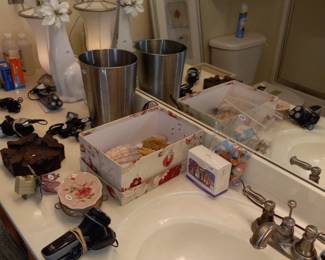 Items Located In The 1st Bedroom Bathroom