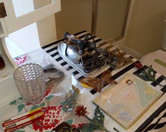 Items Located In The 1st Bedroom Bathroom