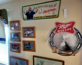 Items Located In The 1st Bedroom Hallway & Closet