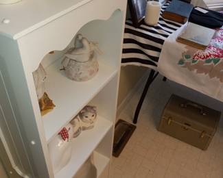 Items Located In The 1st Bedroom Bathroom