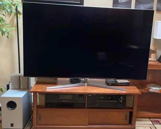 65 Samsung TV 100 Disc Cd Player Onkyo Surround Sound With Speakers With Tv Console Table
