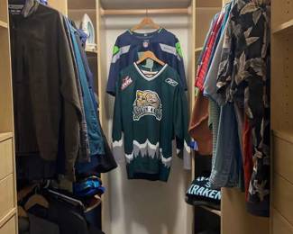 Mens Pick The Closet Featuring Columbia Alfani Timberland NauticaNike Levis