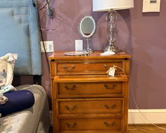 Chest/diminutive desk combination
