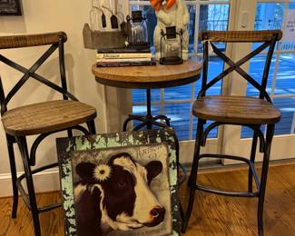 Pub table/stools and novelty items