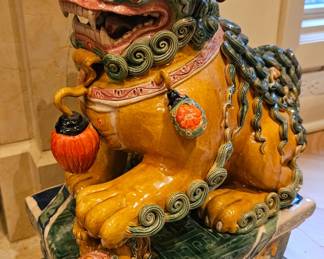 Foo Dog on Pedestal