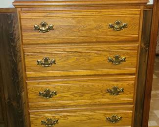 Chest of drawers 