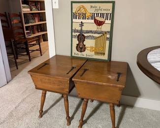 Ethan Allen Colonial Baumritter Dough Box: end, sewing, or side table (2)