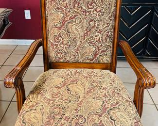 Front View of Dining Chairs 