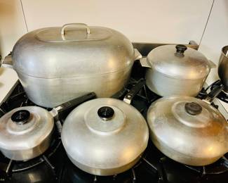 Collection of Vintage Magnalite Cookware 