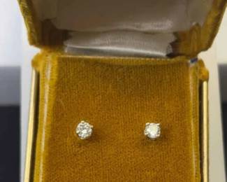 Diamond 14k Petite Stud Earrings