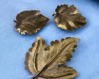 Trifari Brooch Complementing Clip Earrings