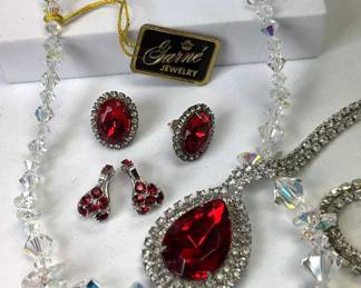 Garne Jewelry Necklace Other Complementing Pieces