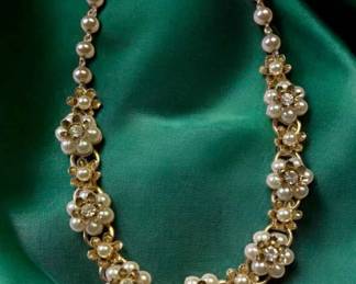 Faux Pearl Crystal Floral Necklace