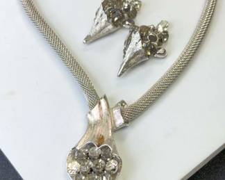 Chic Tassel Pendant Necklace