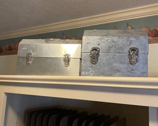 Metal lunch boxes