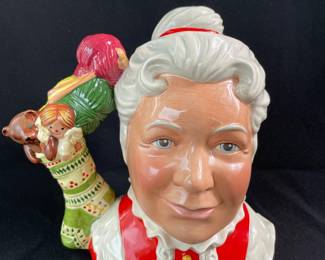 Royal Doulton Character Jug ‘ Mrs Claus ‘ Limited Edition 0137/500 * 2000 Includes Certificate