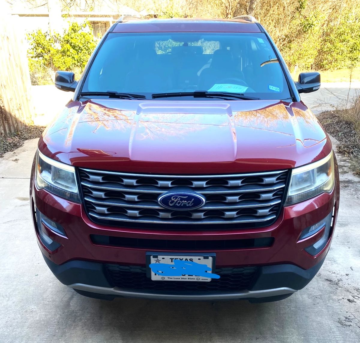 MOM'S GORGEOUS 2017 FORD EXPLORER XLT FWD 2.3 LITER ECOBOOST LOADED SEE FACTORY STICKERS POSTED.