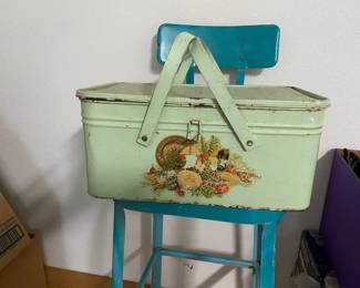 ANTIQUE METAL PICNIC BASKET.