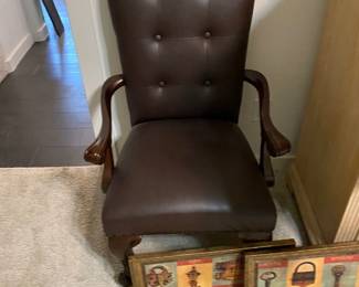 LEATHER CHAIR