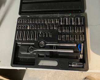 SOCKET SET.