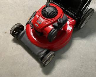 HUSKEE GAS POWERED MOWER