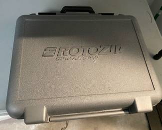 VERY NICE ROTOZIP COMPLETE.