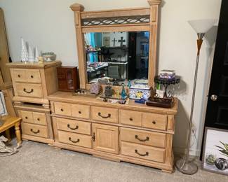 QUEEN SIZE BEDROOM SET