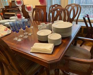 dining table w/10 chair - 3 matching bar stools