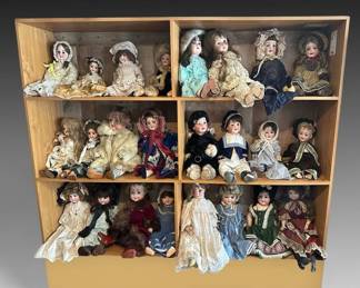 Huge 15+ Collection of Antique Dolls. NO RESERVES! There are dolls from France, Germany, & Austria.
Makers included are: Heubach, Krammer & Reinhardt, Catterfelder, Revelo, Armand Marseille, & Unis