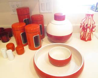 Storage & Serving Items