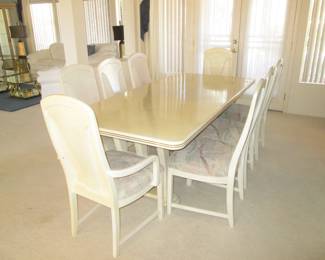 Dining Room Table/8-Chairs, 2-Leaves & Pads