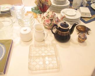 Vintage Serving Pieces, Tea Pots & Glassware