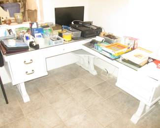 "L"-Shape Desk Unit with Return, Glass Tops