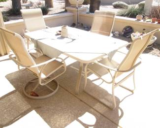 Patio Table/4-Chairs