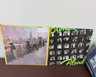 BLONDIE 