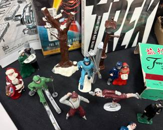 Vintage Iron Figurines 