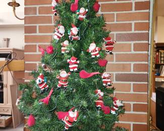 Wall hanging Christmas tree