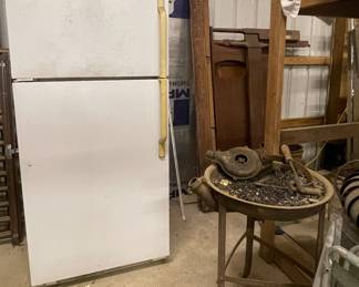 GARAGE REFRIGERATOR 
