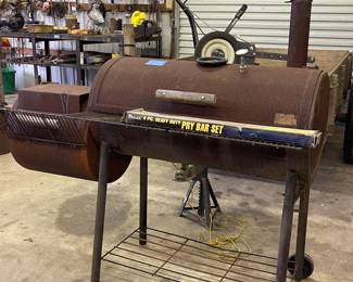 BBQ PIT