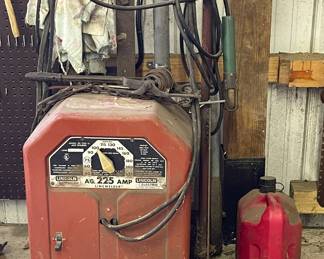LINCOLN 225 AMP WELDER