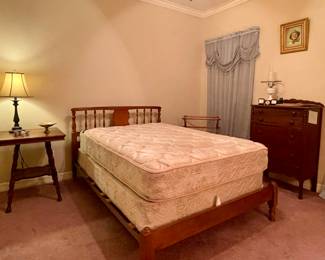 VINTAGE FULL HEAD/FOOT BOARD, FULL MATTRESS