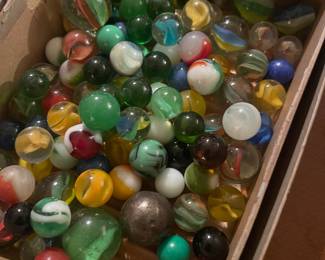 VINTAGE MARBLES-VITRO, CAT EYE, SHOOTERS AND MORE
