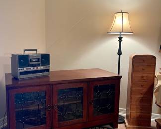 TV STAND, FLOOR LAMP
